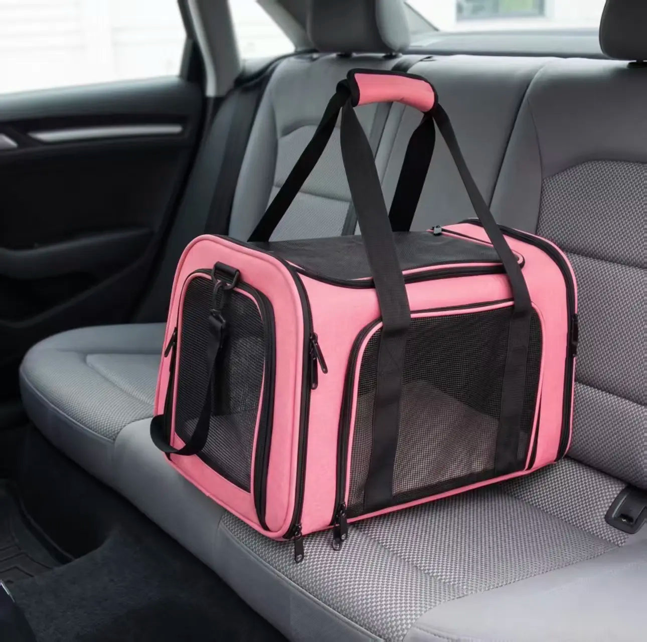 Premium Portable Pet Carrier for Large Cats and Small Dogs - Airline-Approved Soft Travel Case with Breathable Mesh, Foldable Design for Outdoor, Car, and Airplane Use